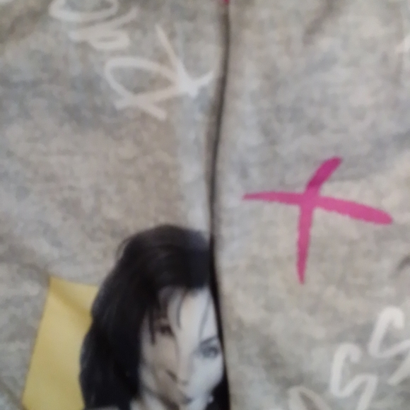 Friends Pants - Picture 4 of 15